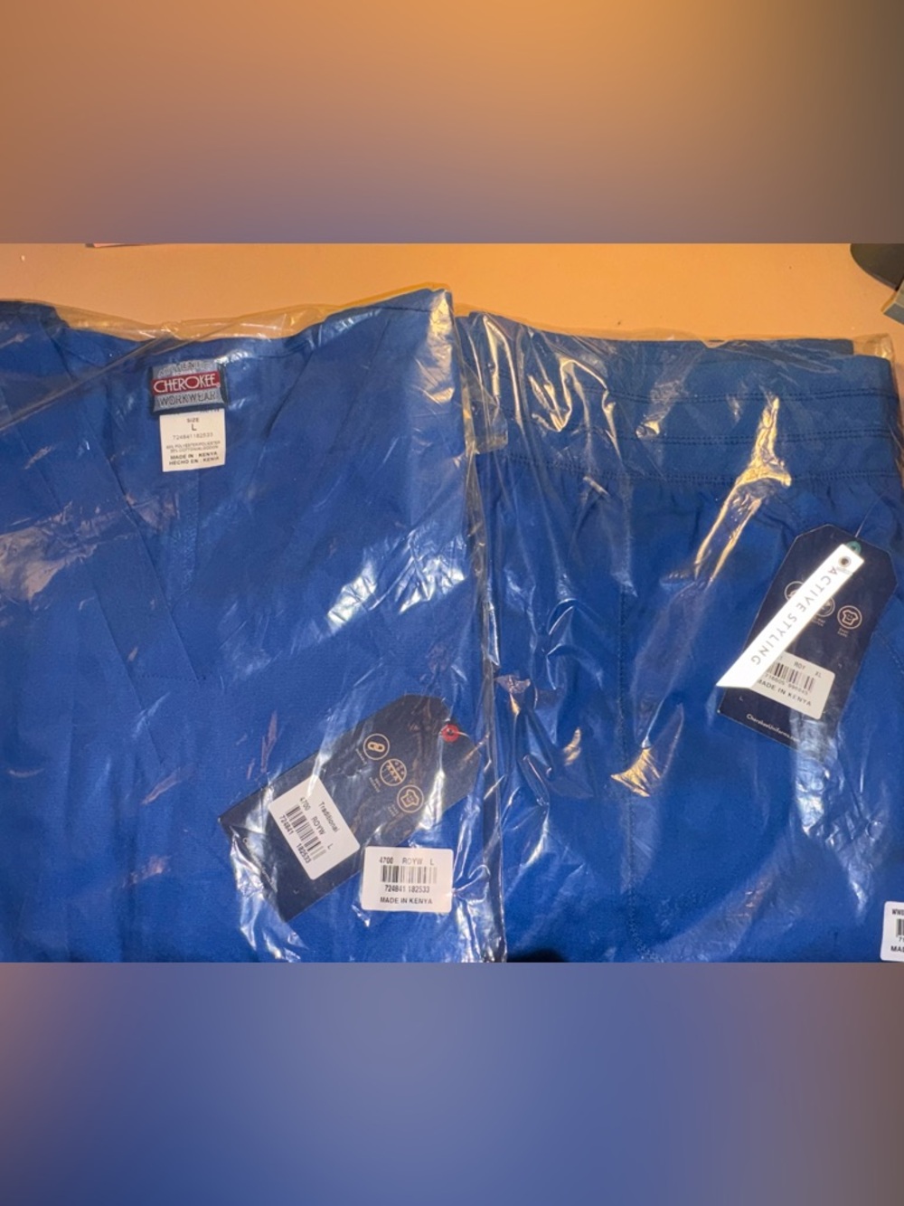NEW - SET  Women’s Cherokee Workwear Scrubs. Top (Large) & Pants (Extra Large)